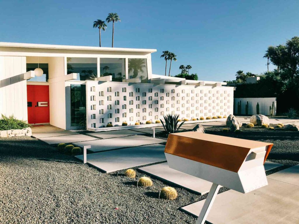 Buying Mid-century Modern Homes in Palm Springs